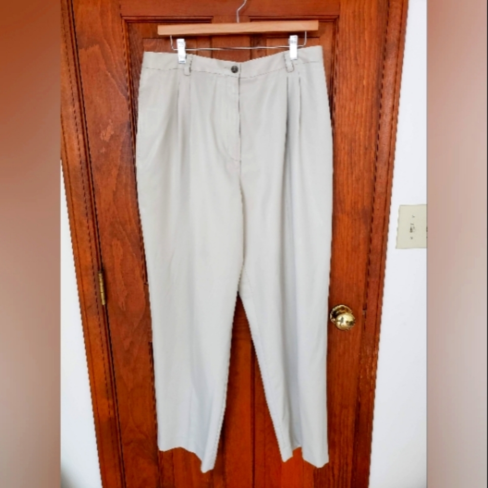 Liz Claiborne Womens Sport trousers